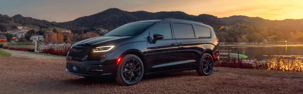 2025 Chrysler Pacifica family van