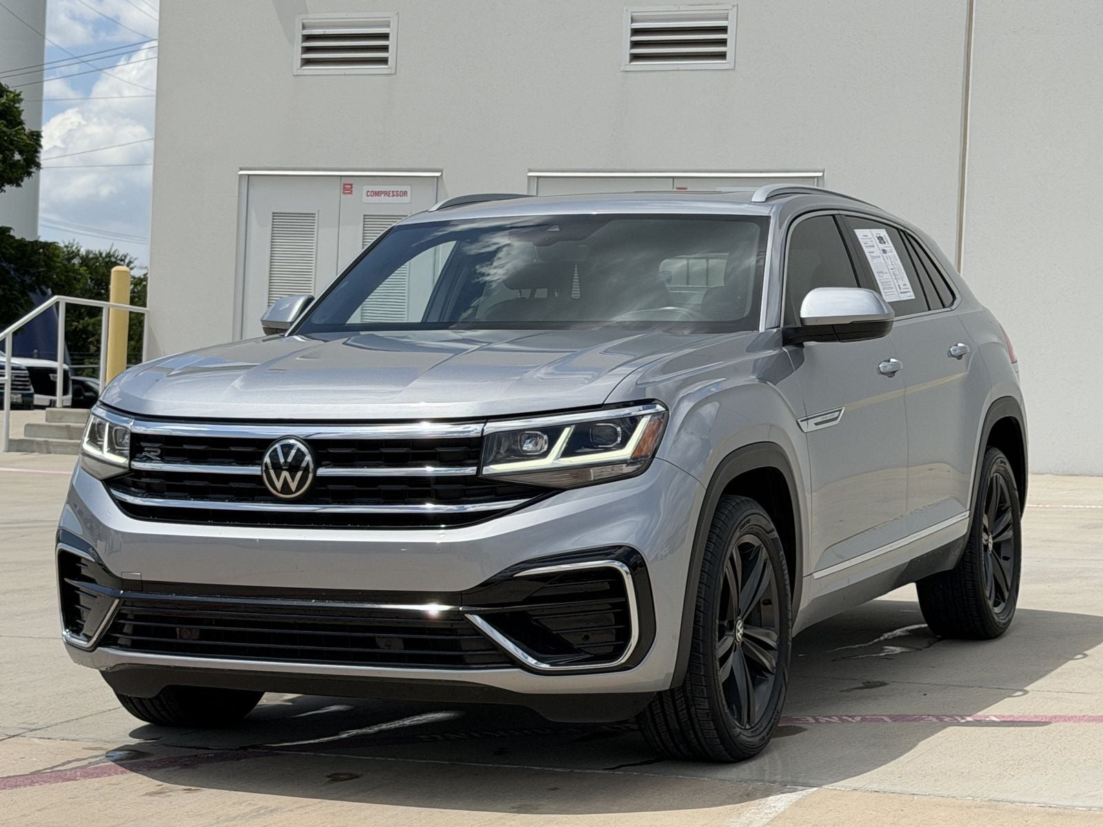 2022 Volkswagen Atlas Cross Sport 3.6L V6 SEL R-Line
