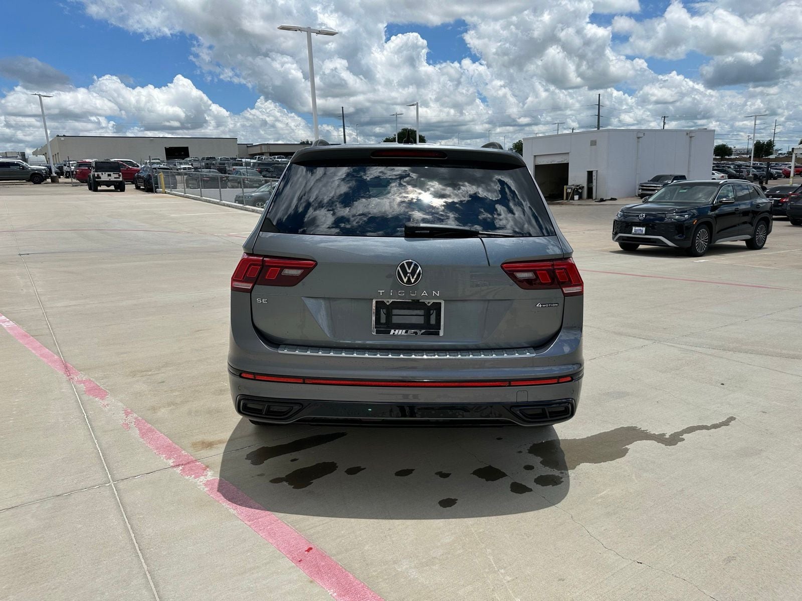 2022 Volkswagen Tiguan 2.0T SE R-Line Black