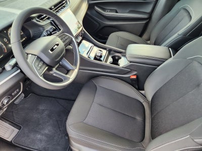 2027 Jeep Grand Cherokee GRAND CHEROKEE LAREDO X 4X2