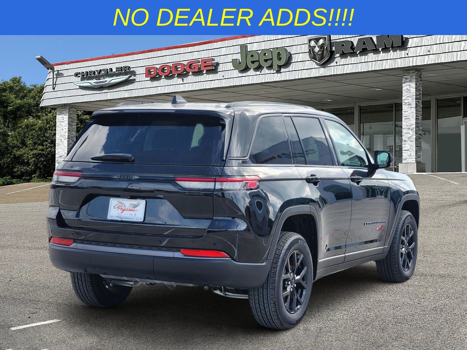 2026 Jeep Grand Cherokee GRAND CHEROKEE LAREDO ALTITUDE 4X2
