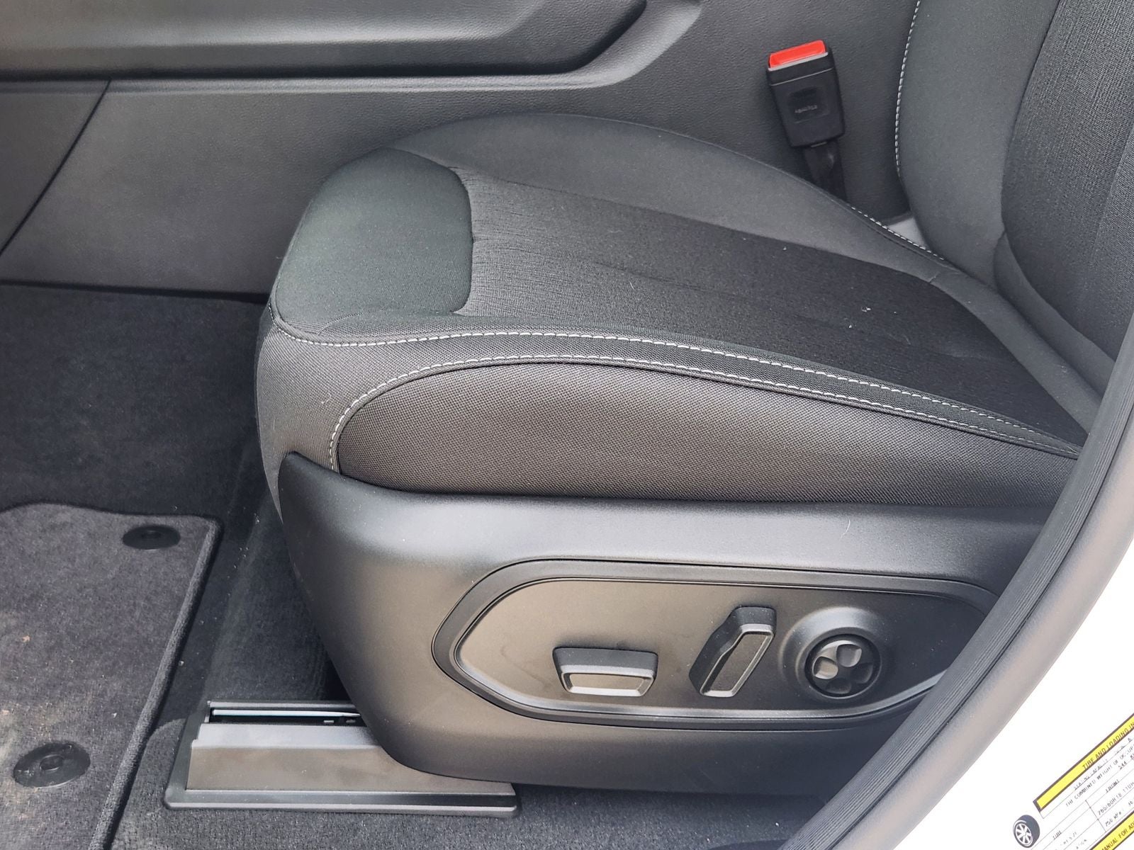 2025 Jeep Grand Cherokee L GRAND CHEROKEE L LAREDO 4X4