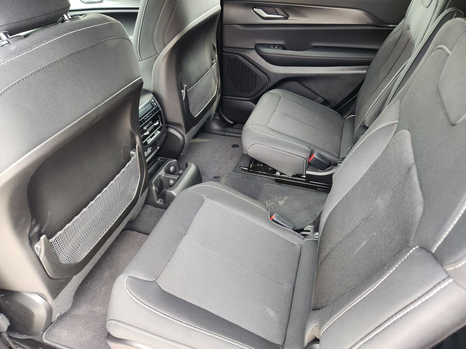 2025 Jeep Grand Cherokee L GRAND CHEROKEE L LAREDO 4X4