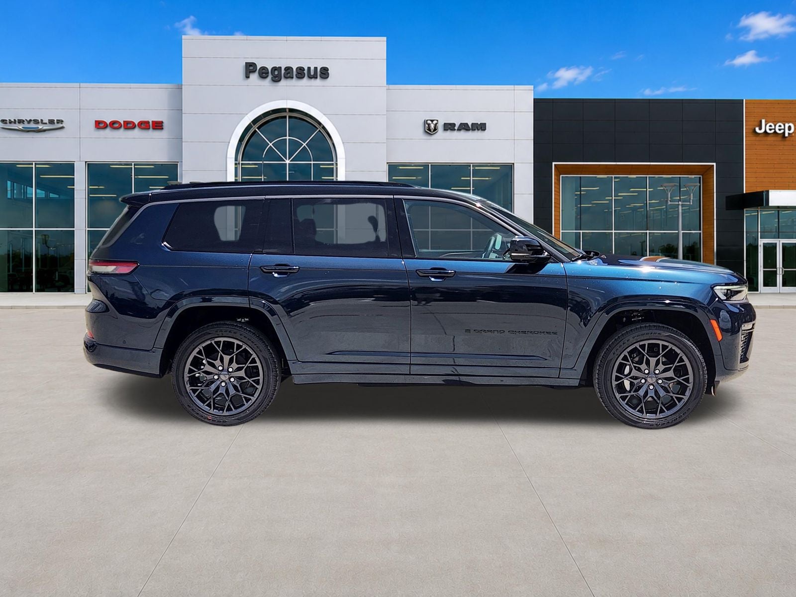 2026 Jeep Grand Cherokee L GRAND CHEROKEE L SUMMIT 4X4