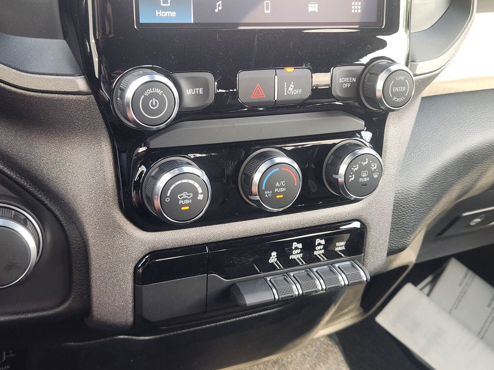 2026 RAM Ram 1500 RAM 1500 EXPRESS CREW CAB 4X2 5'7' BOX