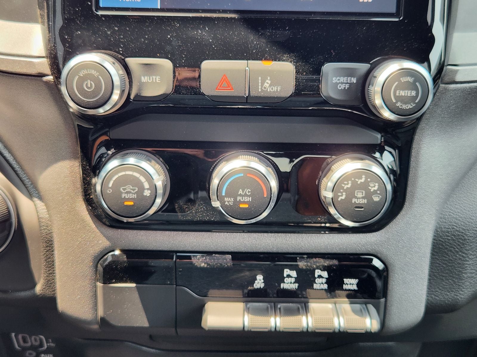 2026 RAM Ram 1500 RAM 1500 EXPRESS CREW CAB 4X2 5'7' BOX