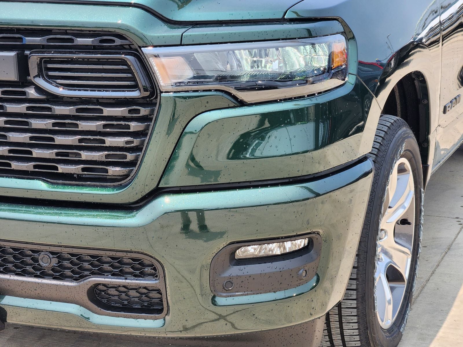 2026 RAM Ram 1500 RAM 1500 EXPRESS CREW CAB 4X2 5'7' BOX