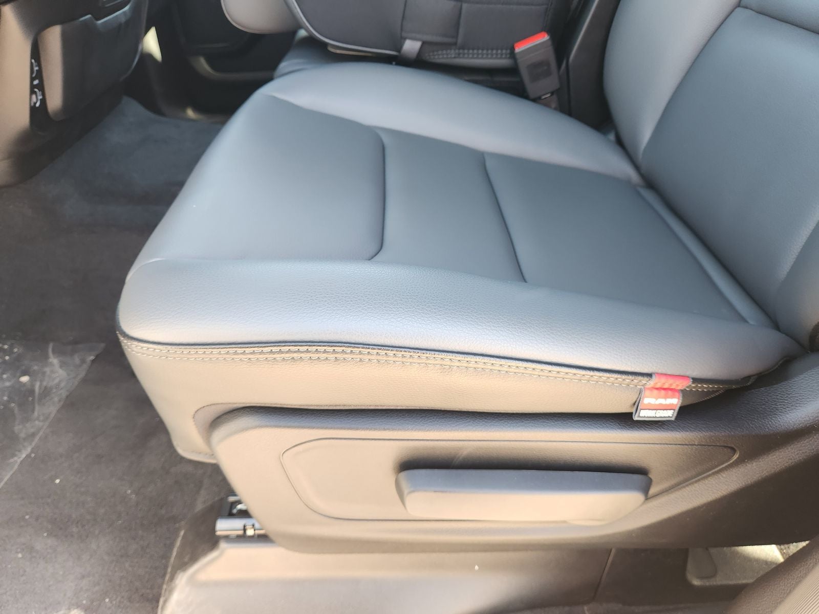 2026 RAM Ram 1500 RAM 1500 TRADESMAN CREW CAB 4X2 5'7' BOX