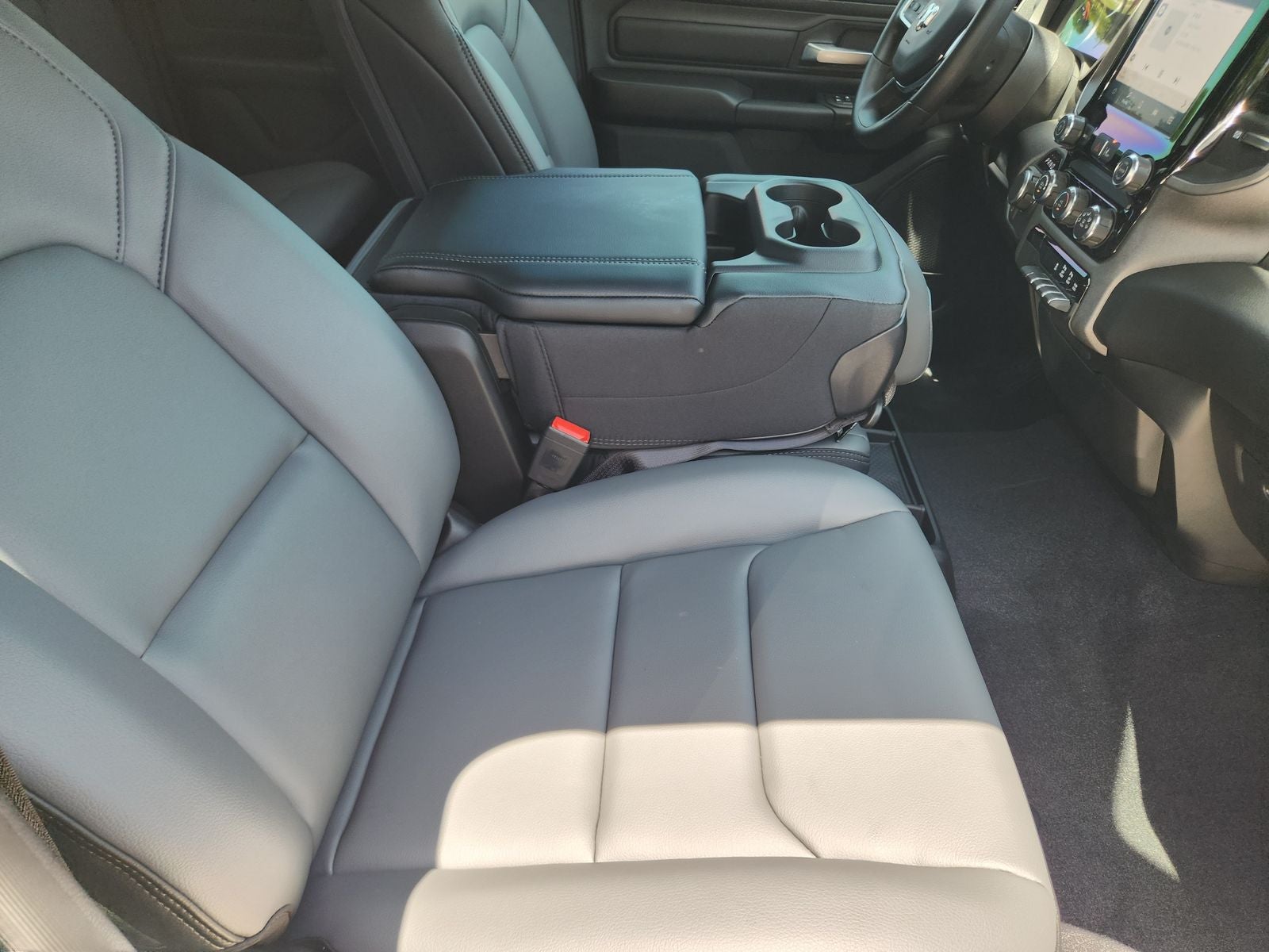 2026 RAM Ram 1500 RAM 1500 TRADESMAN QUAD CAB 4X2 6'4' BOX