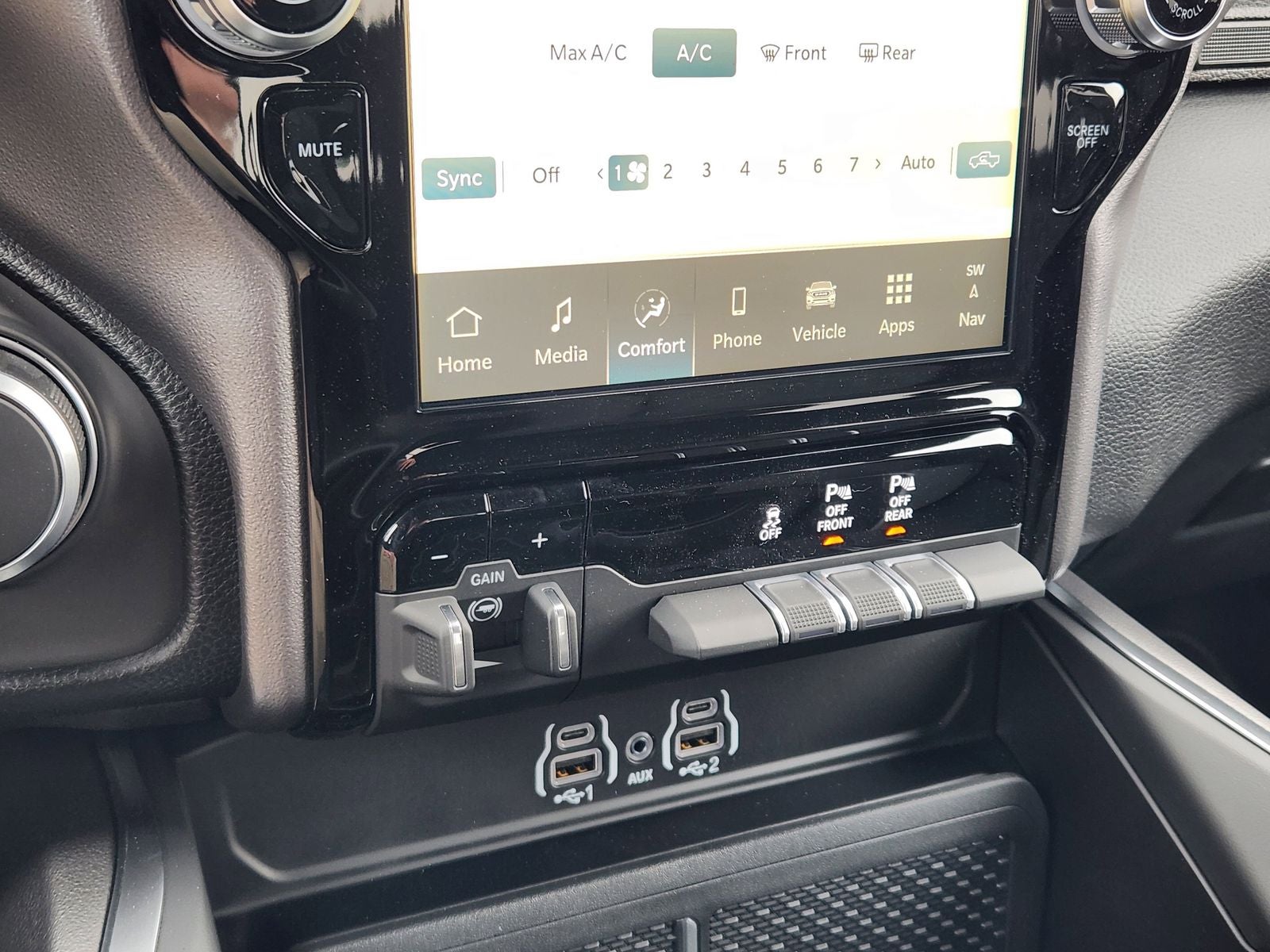 2026 RAM Ram 1500 RAM 1500 LONE STAR CREW CAB 4X4 5'7' BOX