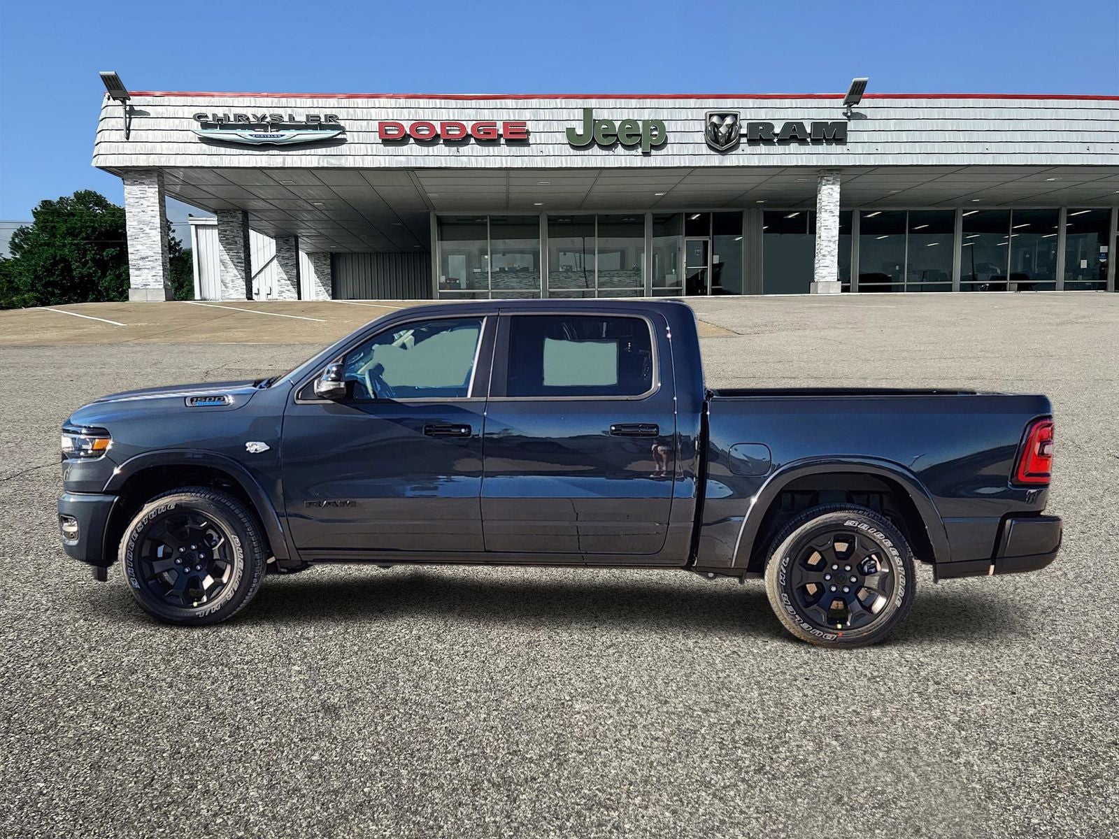 2026 RAM Ram 1500 RAM 1500 LONE STAR CREW CAB 4X4 5'7' BOX