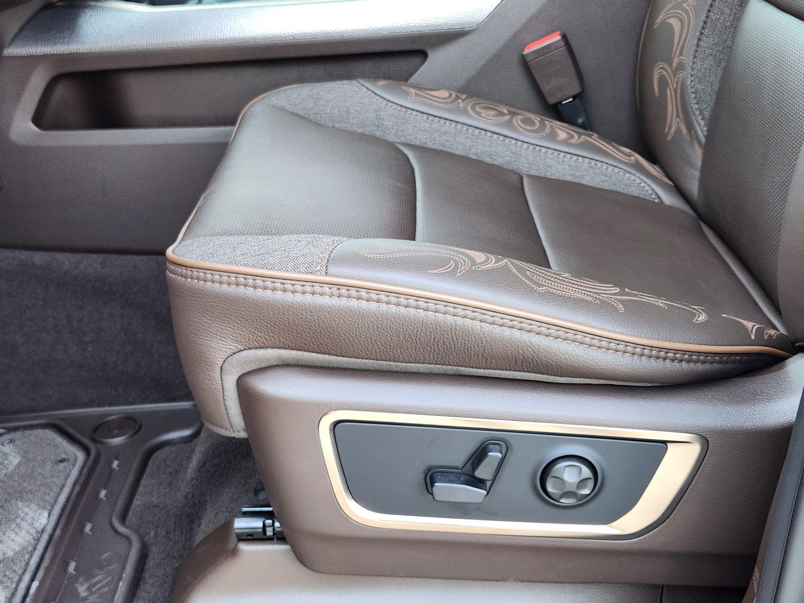 2026 RAM Ram 1500 RAM 1500 LIMITED LONGHORN CREW CAB 4X4 5'7' BOX