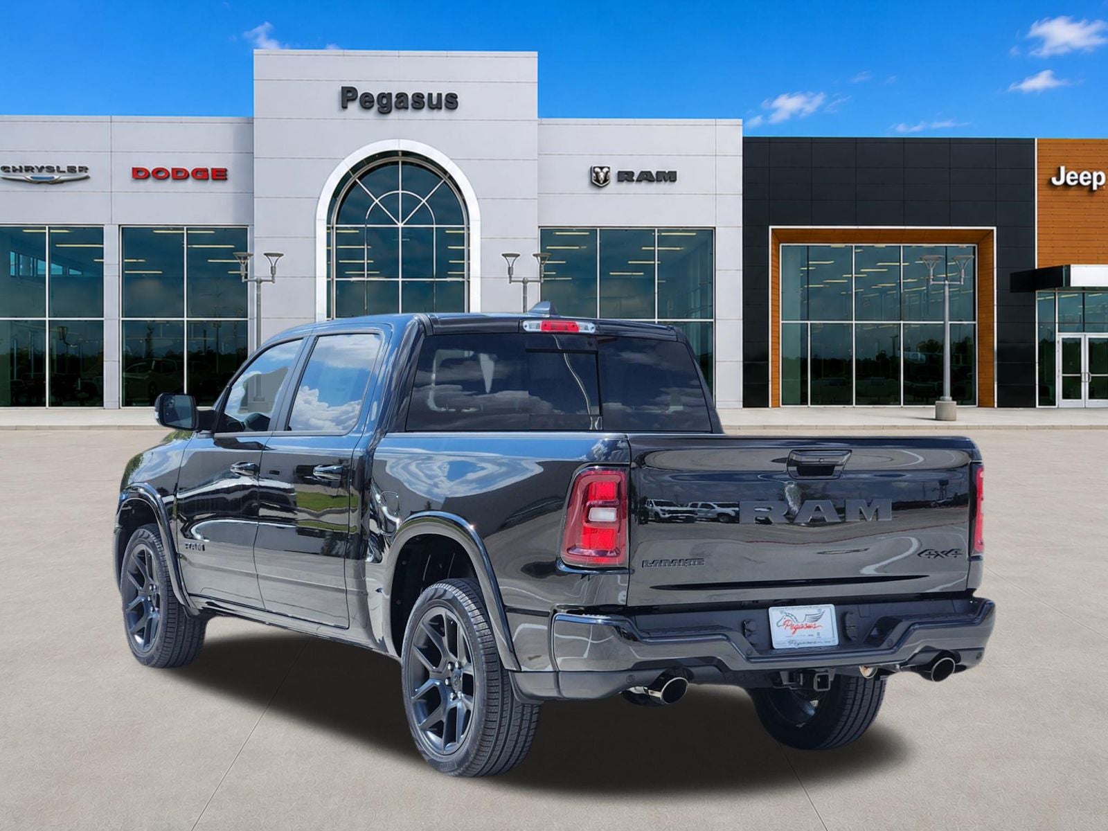 2027 RAM Ram 1500 RAM 1500 LARAMIE CREW CAB 4X4 5'7' BOX