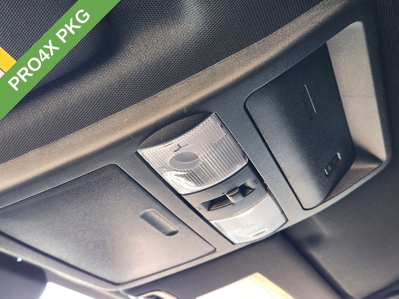 2024 Nissan Frontier Crew Cab PRO-4X 4x4