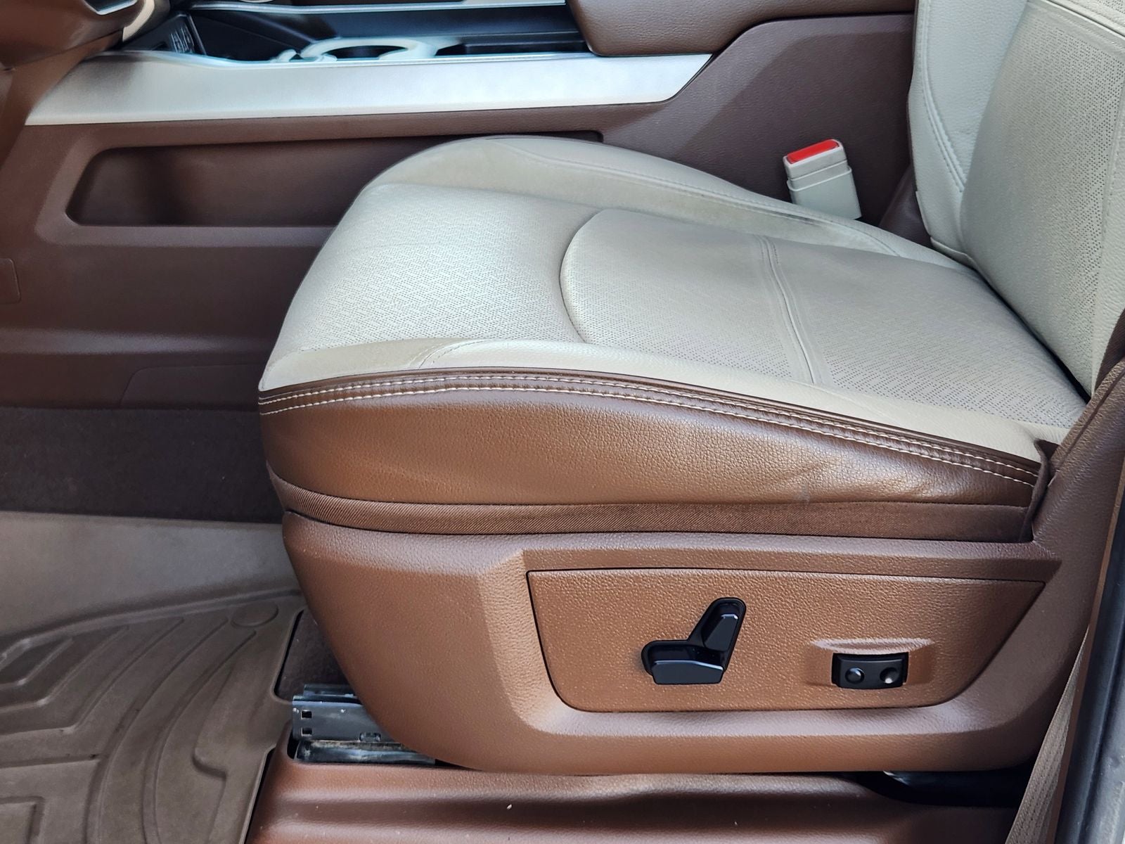 2020 RAM Ram 3500 Laramie Crew Cab 4x4 8' Box