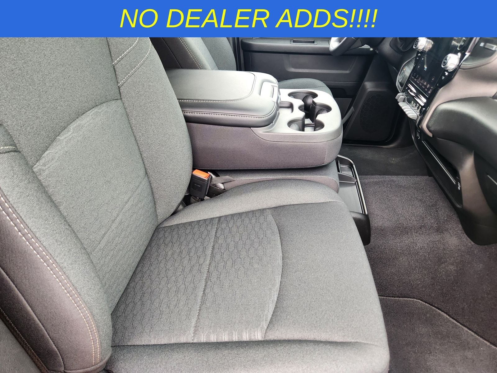 2026 RAM Ram 2500 RAM 2500 BLACK EXPRESS CREW CAB 4X4 6'4' BOX