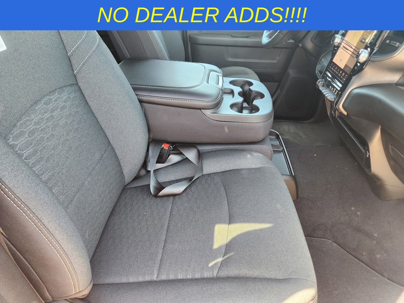 2026 RAM Ram 2500 RAM 2500 BLACK EXPRESS CREW CAB 4X4 6'4' BOX