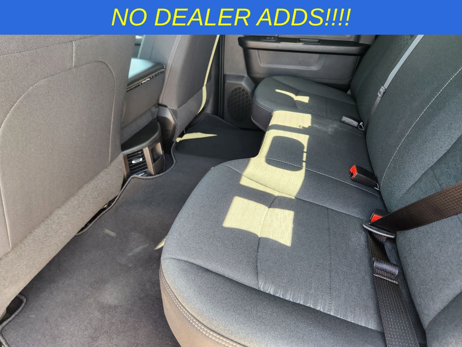 2026 RAM Ram 2500 RAM 2500 BLACK EXPRESS CREW CAB 4X4 6'4' BOX