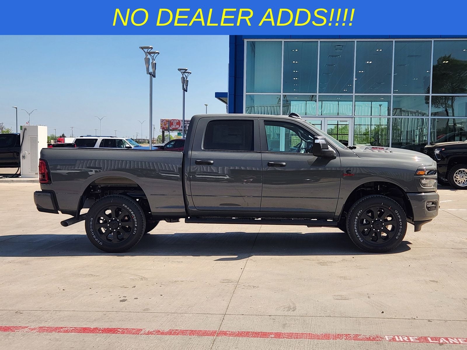 2026 RAM Ram 2500 RAM 2500 BLACK EXPRESS CREW CAB 4X4 6'4' BOX