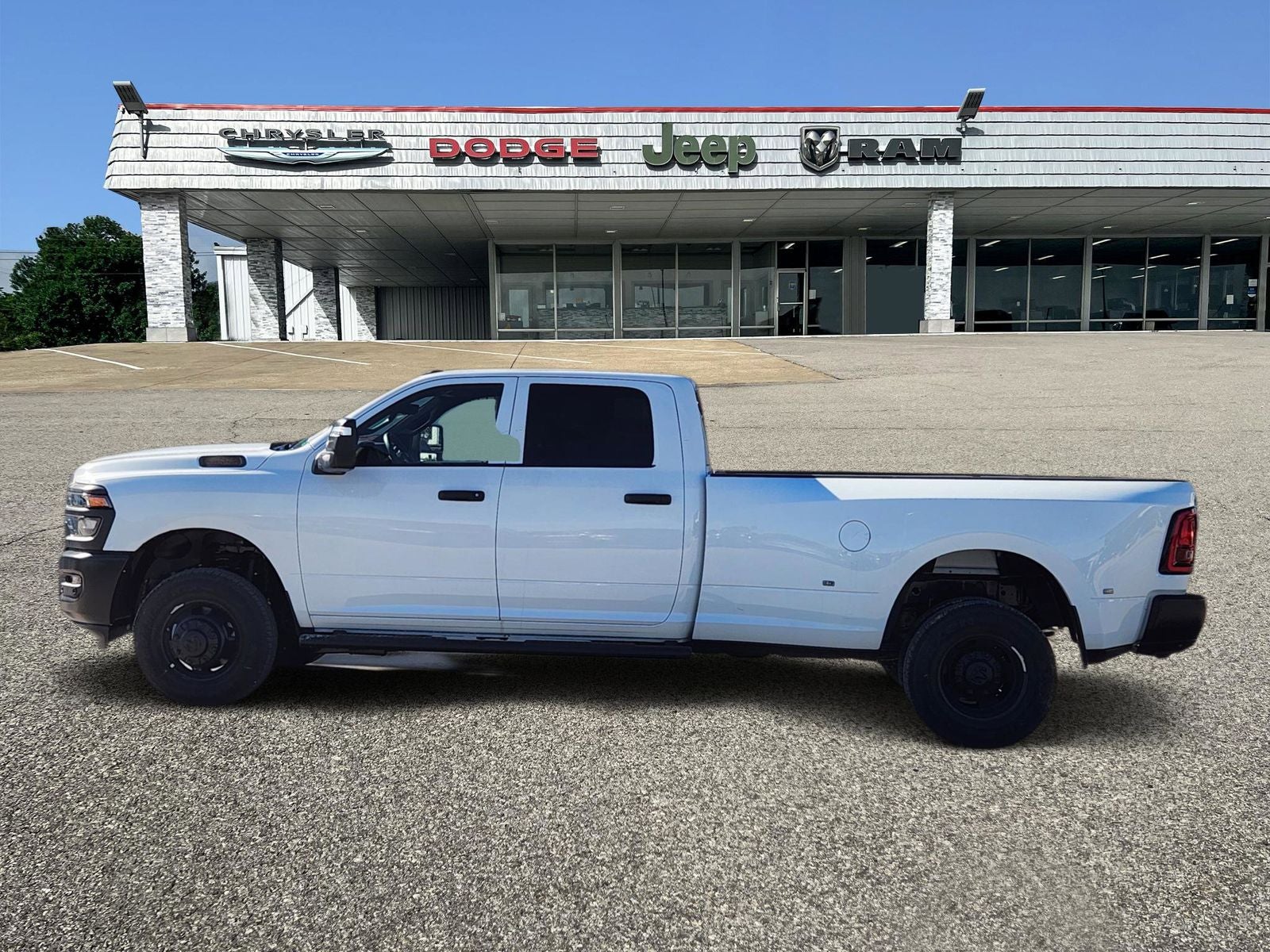 2026 RAM Ram 3500 RAM 3500 TRADESMAN CREW CAB 4X4 8' BOX