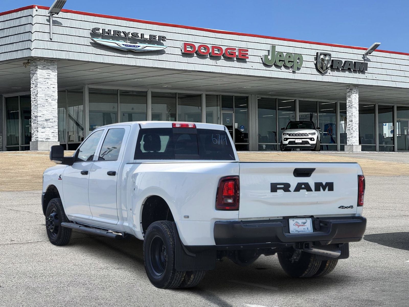 2026 RAM Ram 3500 RAM 3500 TRADESMAN CREW CAB 4X4 8' BOX