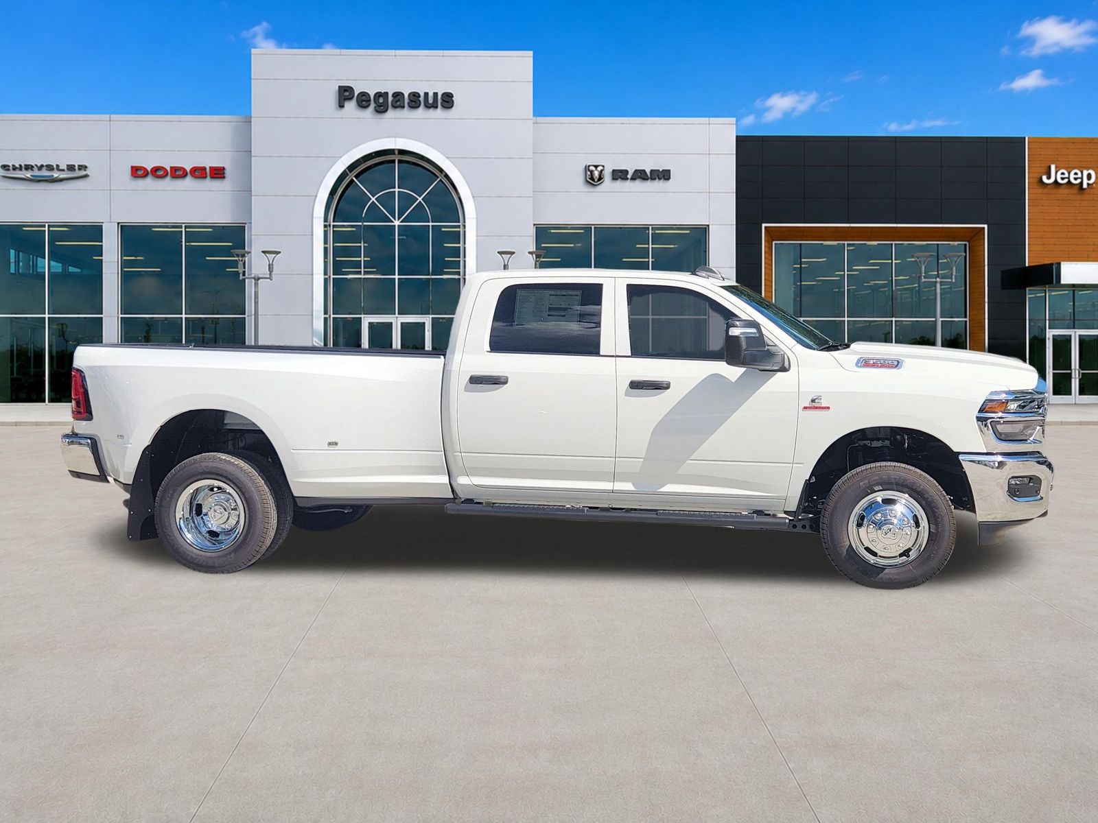 2026 RAM Ram 3500 RAM 3500 TRADESMAN CREW CAB 4X4 8' BOX