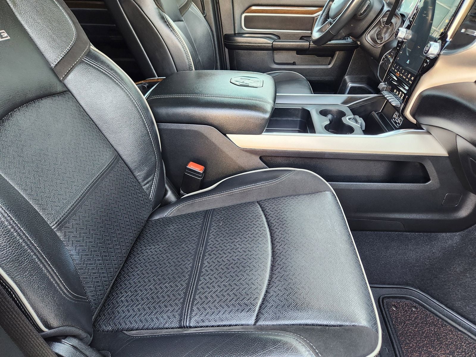 2024 RAM Ram 3500 Laramie Crew Cab 4x4 8' Box