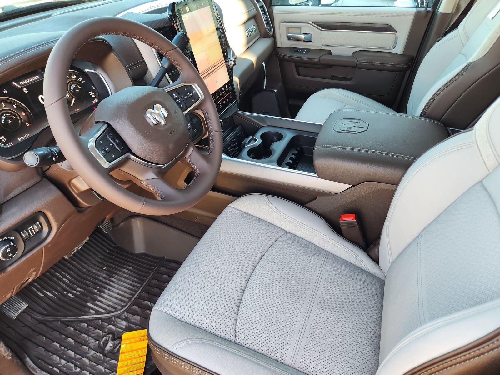 2026 RAM Ram 3500 RAM 3500 LARAMIE CREW CAB 4X4 8' BOX