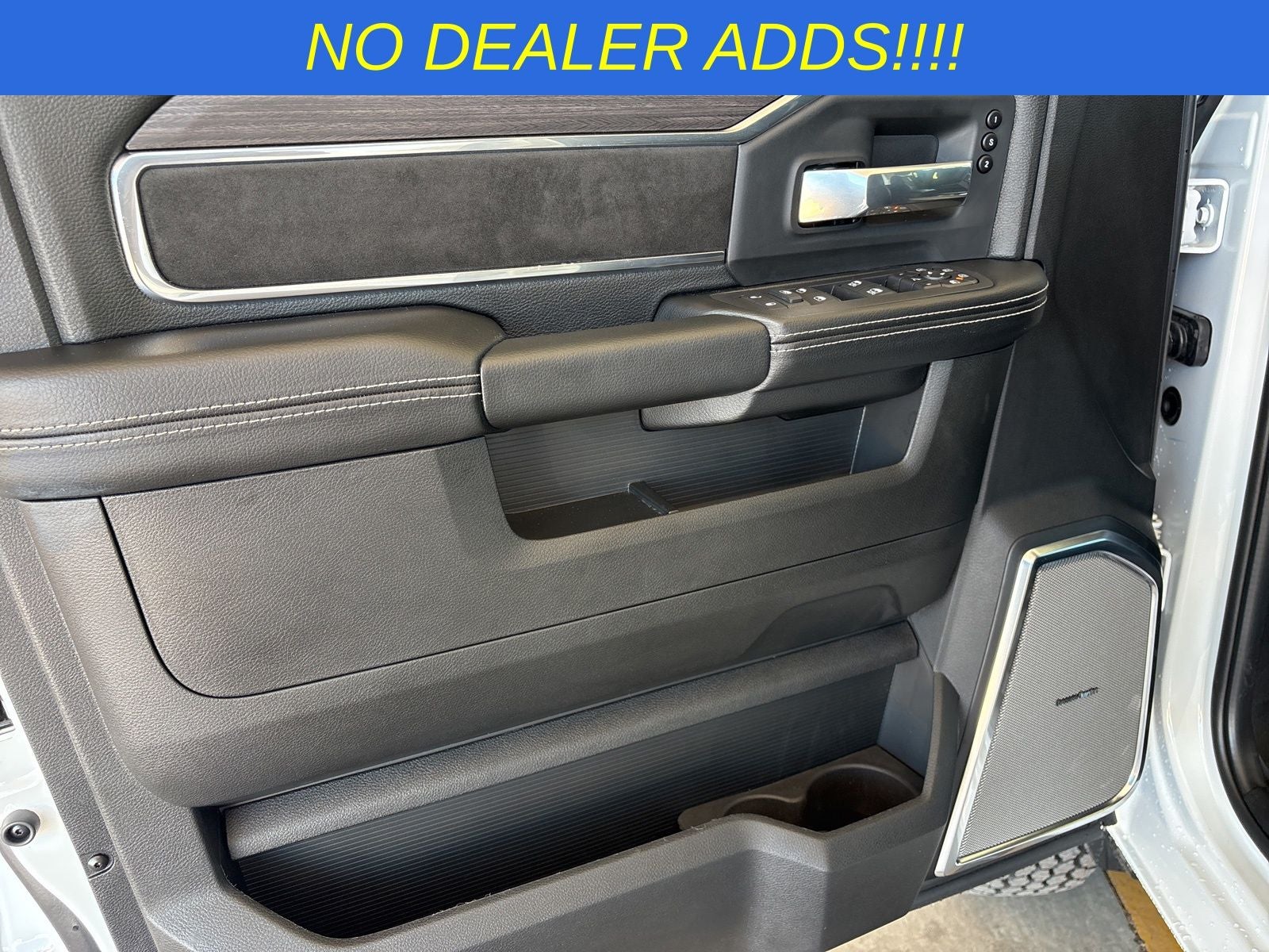 2026 RAM Ram 3500 RAM 3500 LARAMIE MEGA CAB 4X4 6'4' BOX