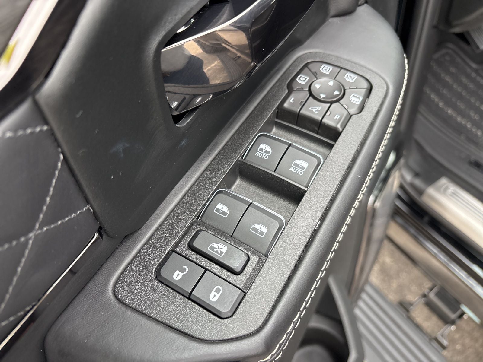 2026 RAM Ram 3500 RAM 3500 LIMITED MEGA CAB 4X4 6'4' BOX