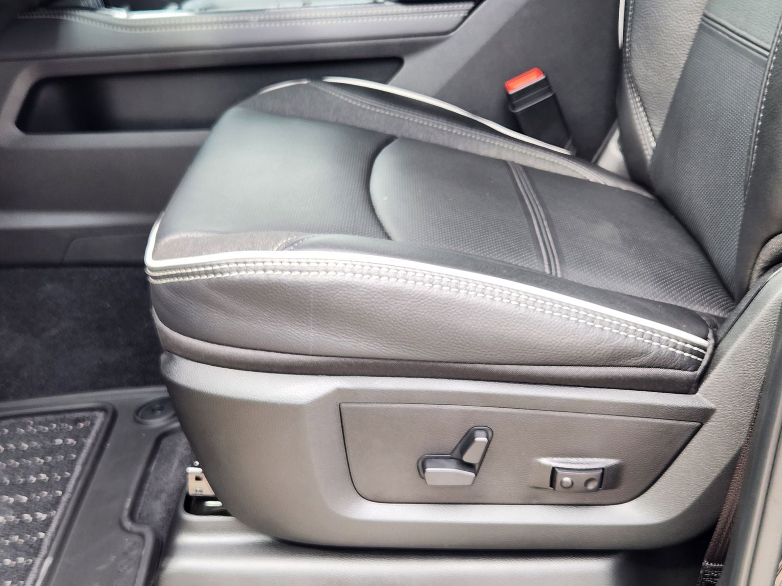 2026 RAM Ram 3500 RAM 3500 LIMITED MEGA CAB 4X4 6'4' BOX