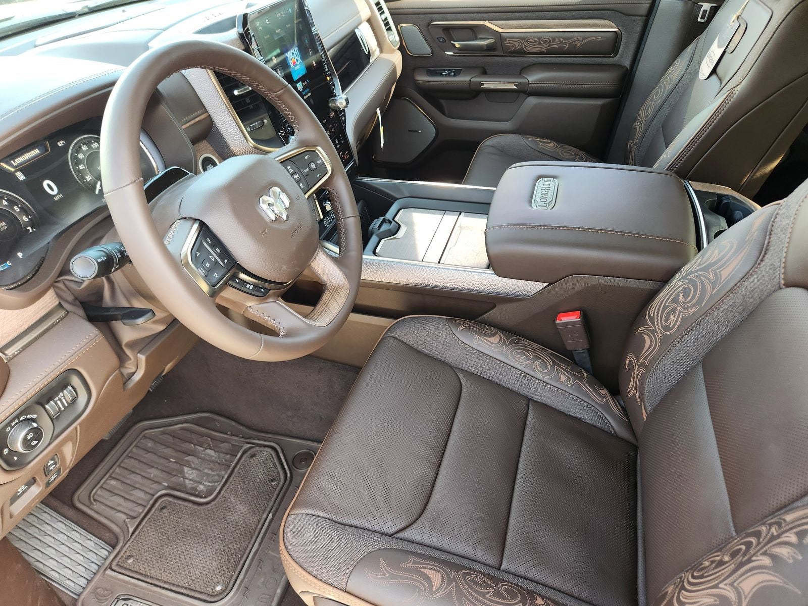 2026 RAM Ram 3500 RAM 3500 LIMITED LONGHORN MEGA CAB 4X4 6'4' BOX