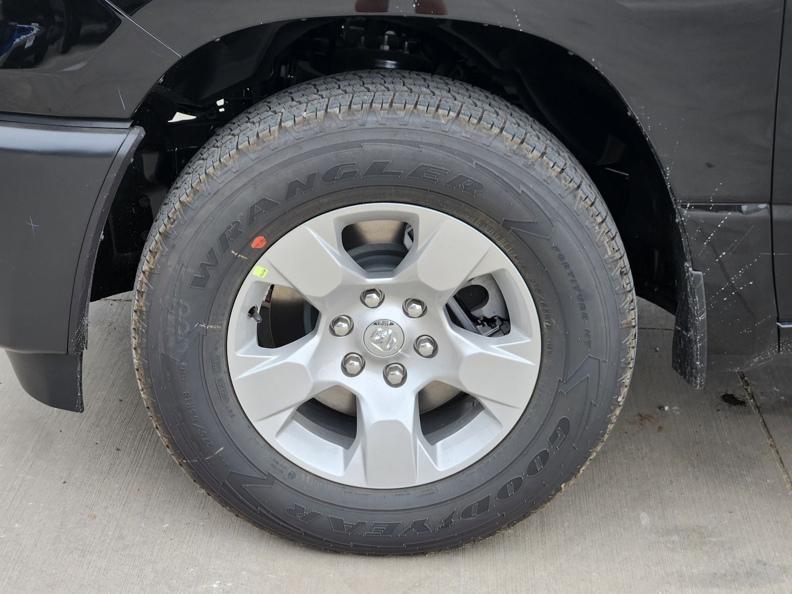 2025 RAM Ram 1500 RAM 1500 TRADESMAN CREW CAB 4X2 5'7' BOX