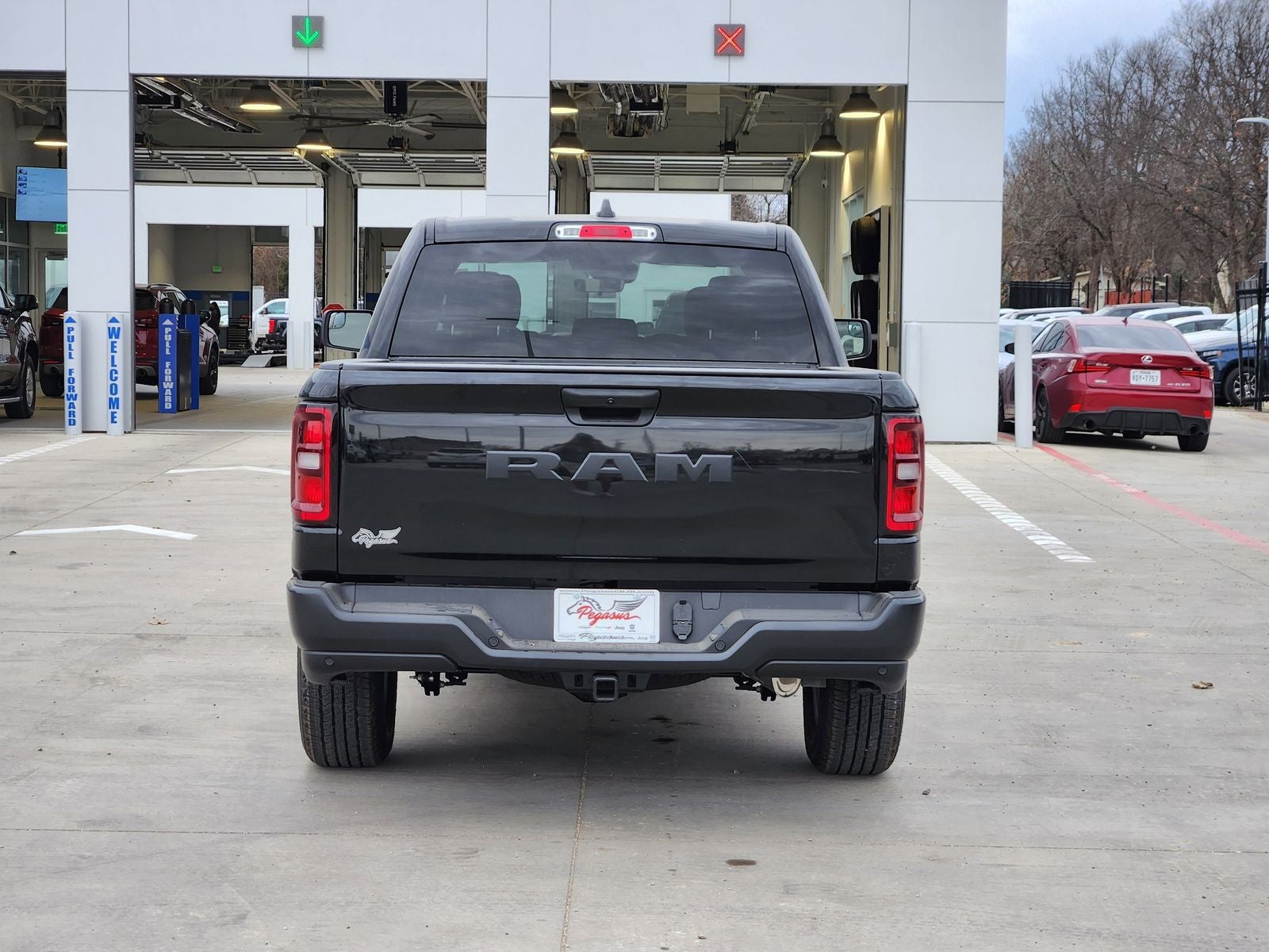 2025 RAM Ram 1500 RAM 1500 TRADESMAN CREW CAB 4X2 5'7' BOX