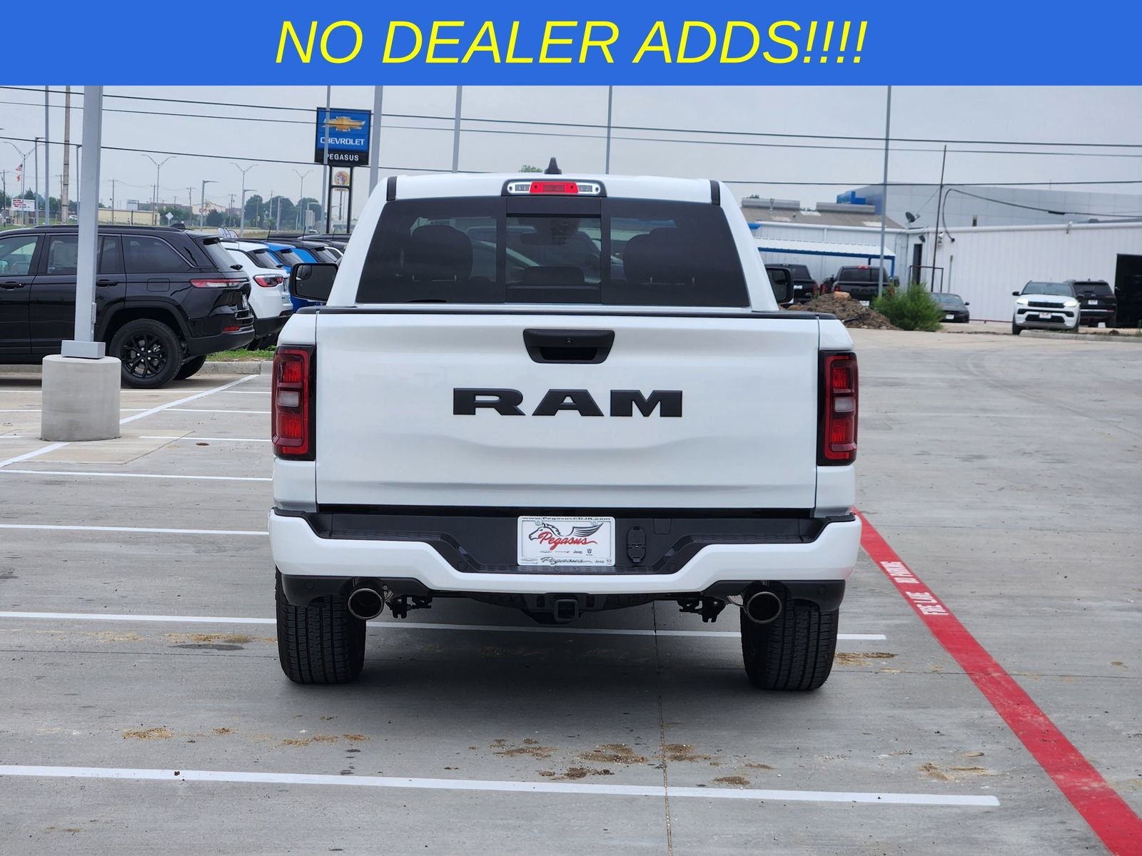 2026 RAM Ram 1500 RAM 1500 EXPRESS CREW CAB 4X2 5'7' BOX