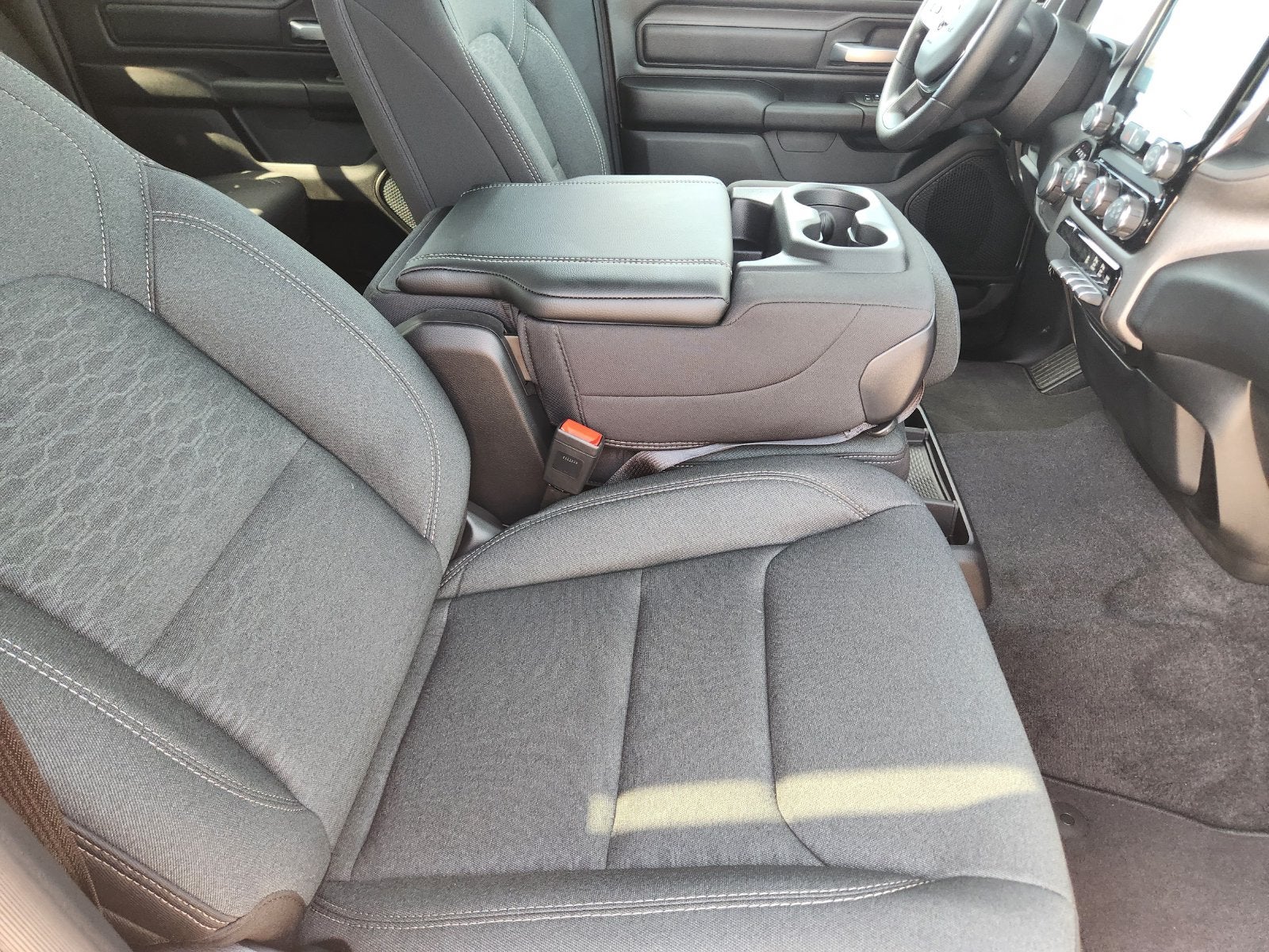 2027 RAM Ram 1500 RAM 1500 EXPRESS CREW CAB 4X2 5'7' BOX