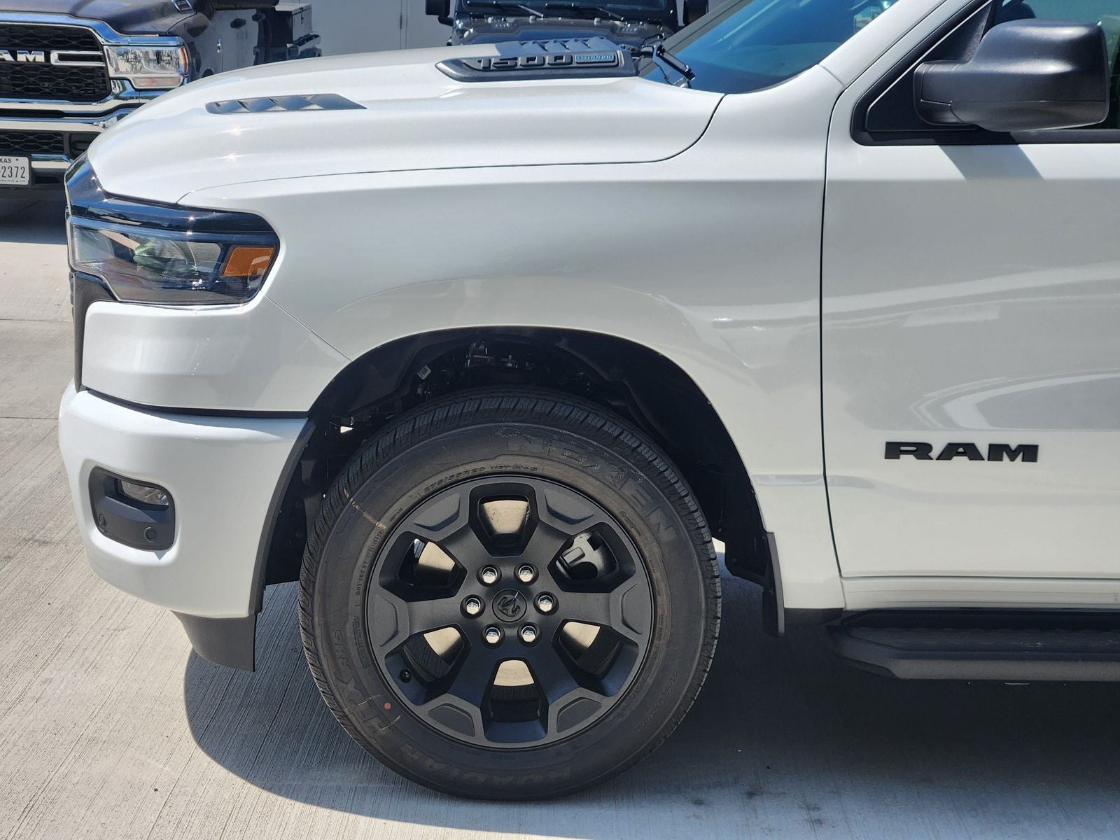 2026 RAM Ram 1500 RAM 1500 EXPRESS CREW CAB 4X4 5'7' BOX