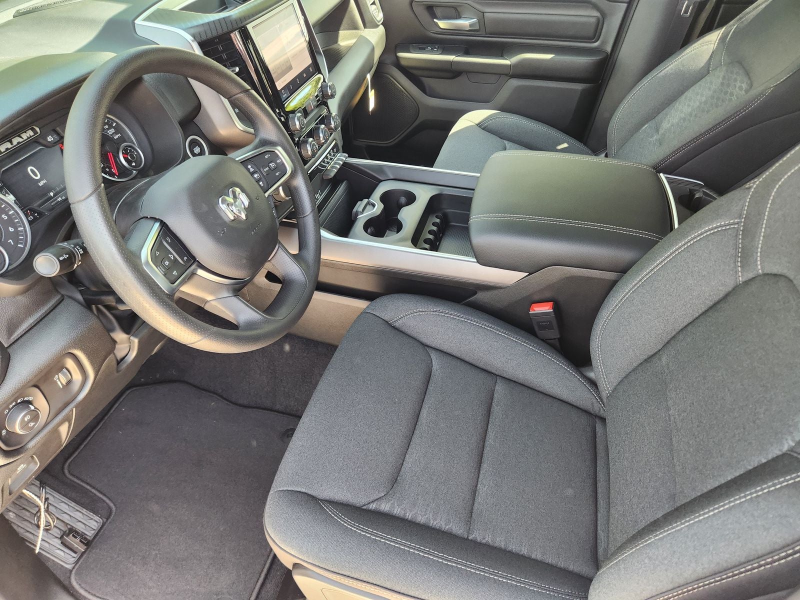 2026 RAM Ram 1500 RAM 1500 EXPRESS CREW CAB 4X4 5'7' BOX