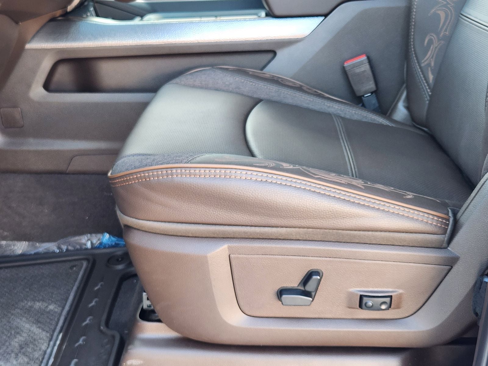 2026 RAM Ram 2500 RAM 2500 LIMITED LONGHORN CREW CAB 4X4 6'4' BOX