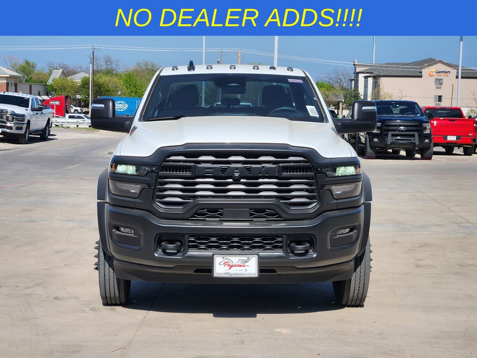 2026 RAM Ram 5500 Chassis Cab RAM 5500 TRADESMAN CHASSIS CREW CAB 4X4 84' CA