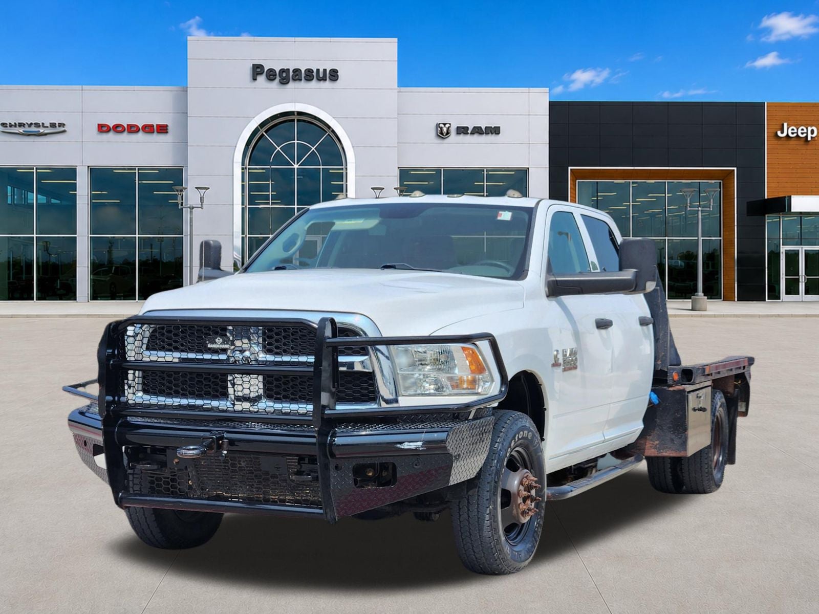 2018 RAM 3500 Chassis Tradesman/SLT/Laramie