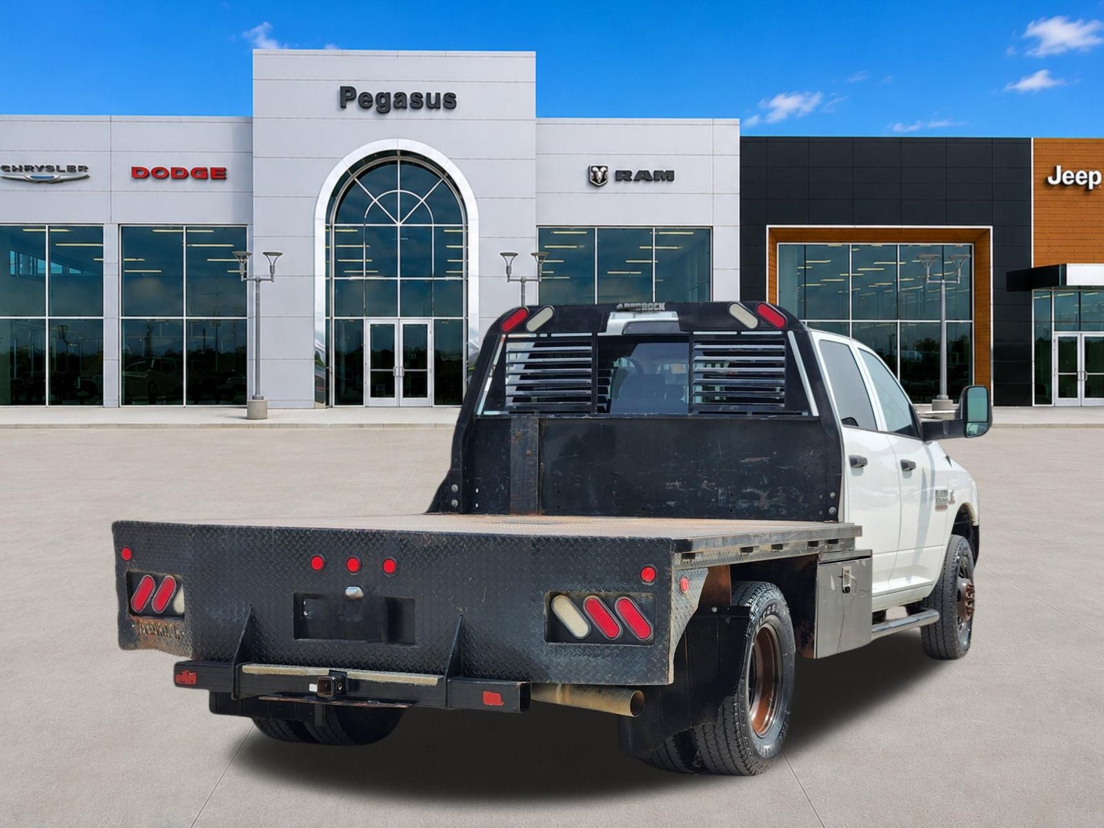 2018 RAM 3500 Chassis Tradesman/SLT/Laramie