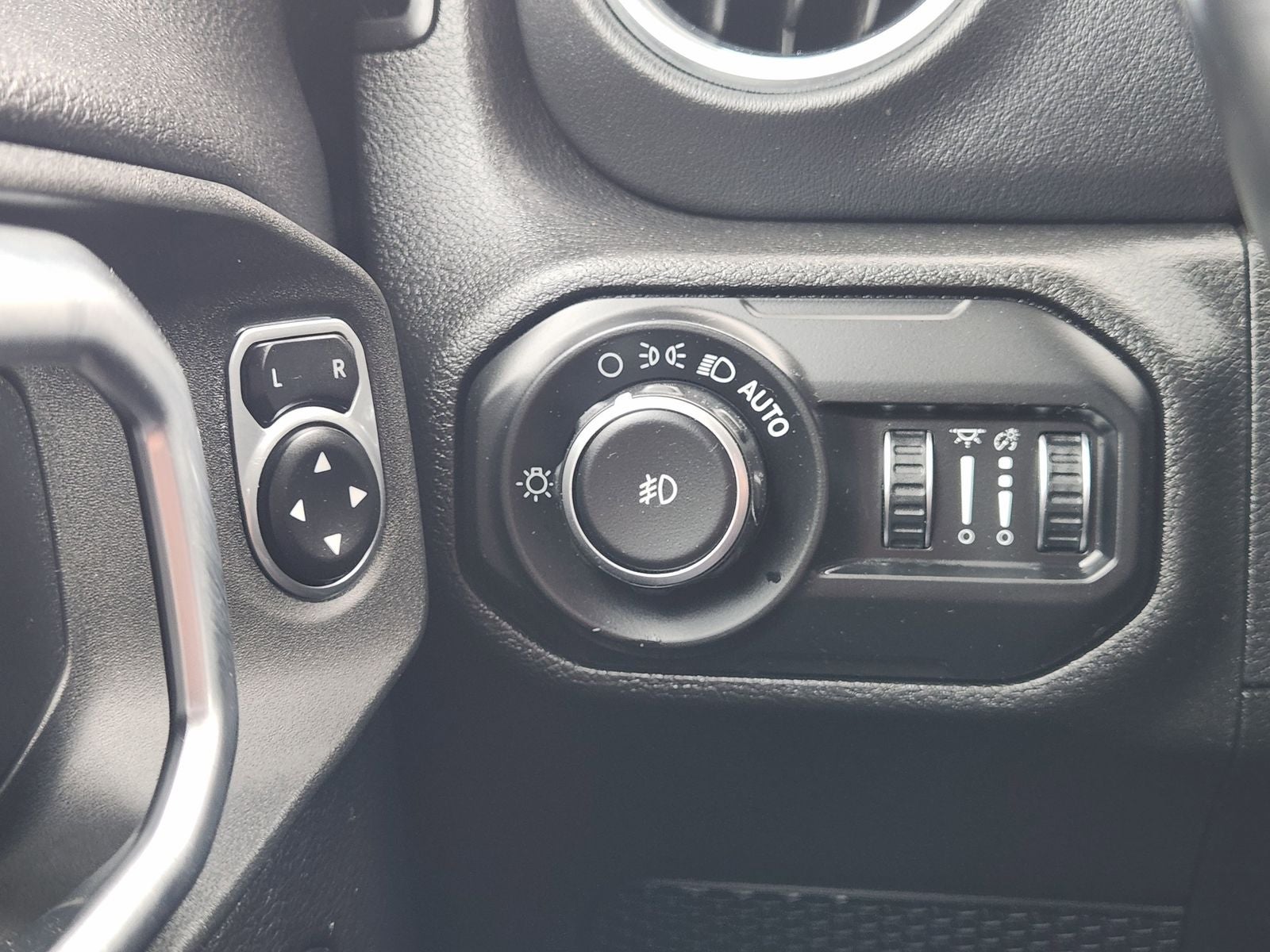 2020 Jeep Wrangler Unlimited Sahara 4x4