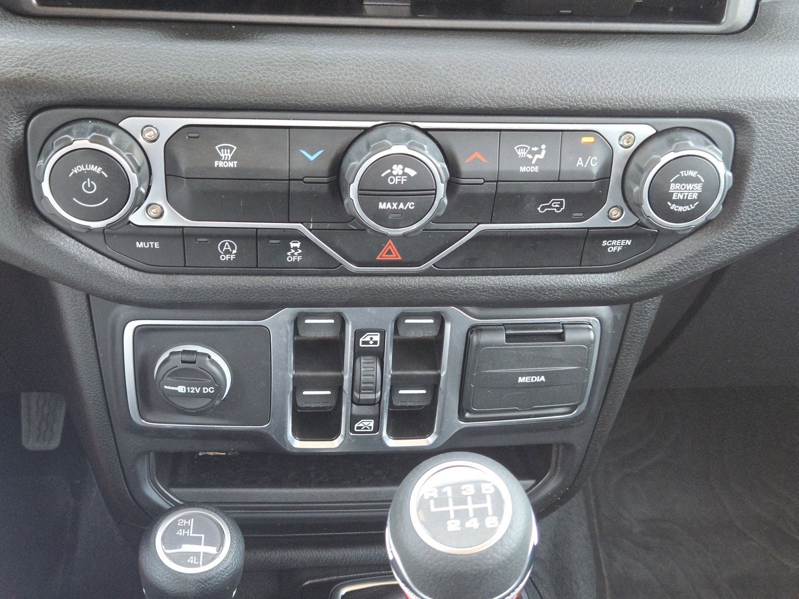 2025 Jeep Wrangler 4-Door Sport 4x4
