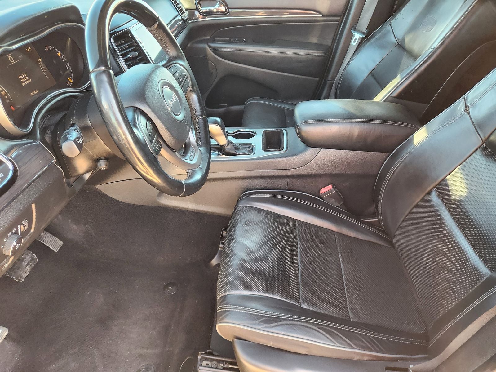 2020 Jeep Grand Cherokee Overland 4X2