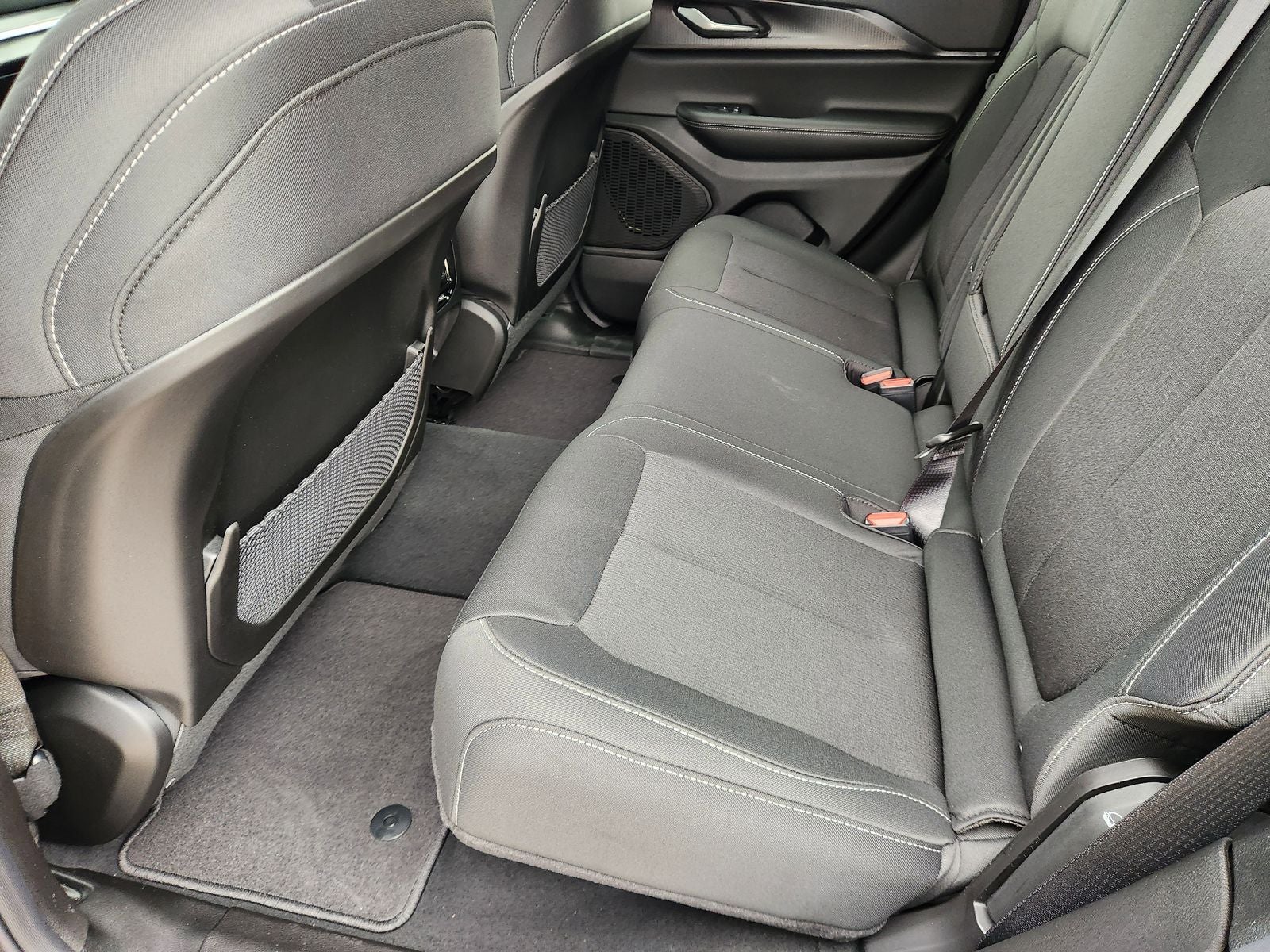 2025 Jeep Grand Cherokee GRAND CHEROKEE LAREDO X 4X2