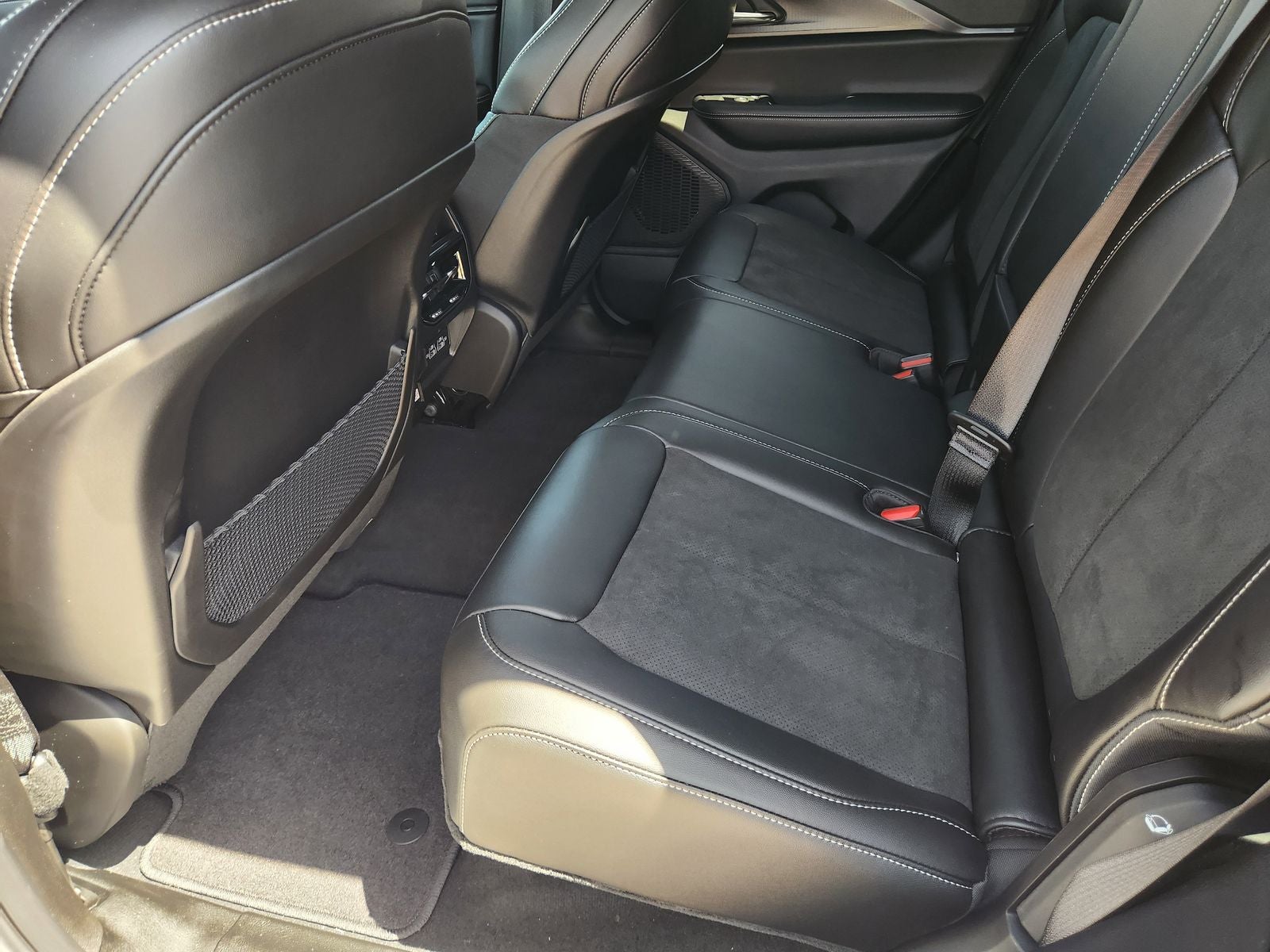 2025 Jeep Grand Cherokee GRAND CHEROKEE ALTITUDE X 4X2