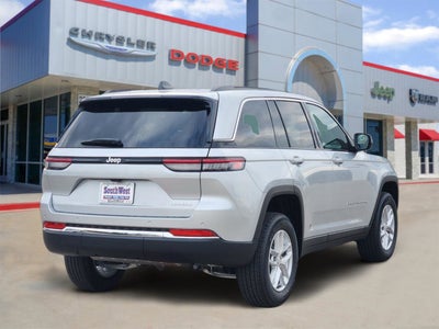 2025 Jeep Grand Cherokee GRAND CHEROKEE LAREDO X 4X2