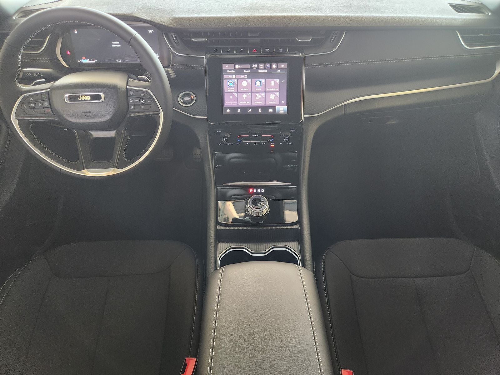 2026 Jeep Grand Cherokee GRAND CHEROKEE LAREDO 4X2