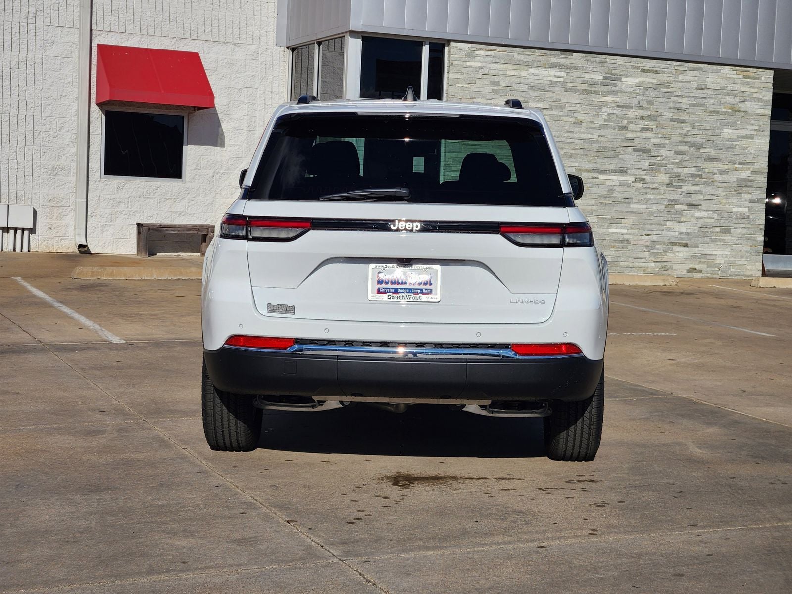 2025 Jeep Grand Cherokee GRAND CHEROKEE LAREDO 4X2